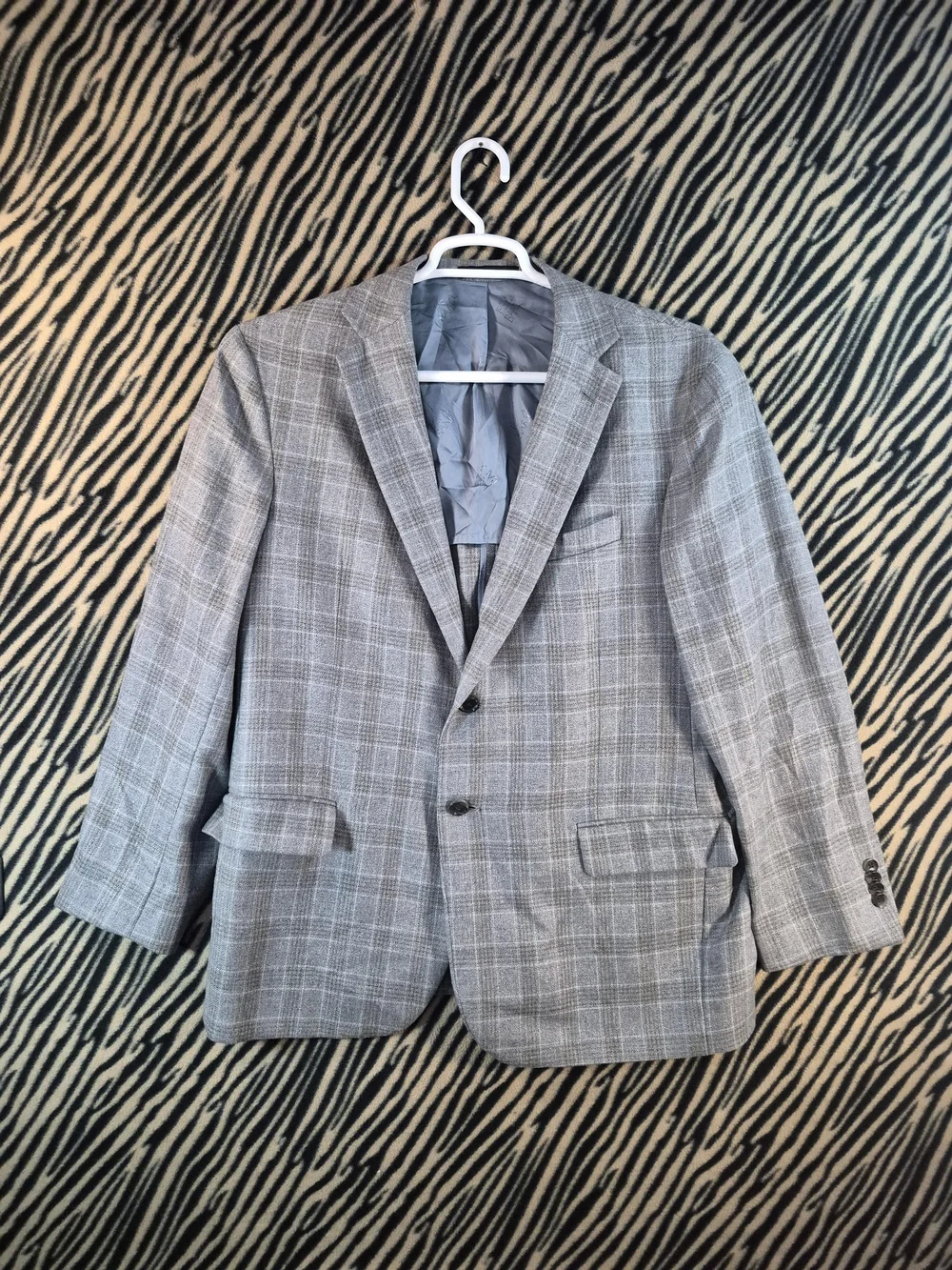 Jos. A. Bank Reserve Men's Grey Plaid Blazer Silk & Wool Mesh Woven in Italy 44R